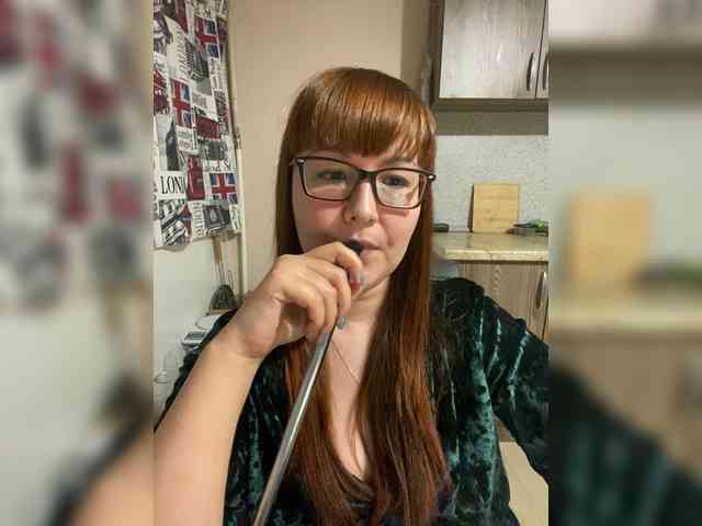 QueenFoxyLiza webcam