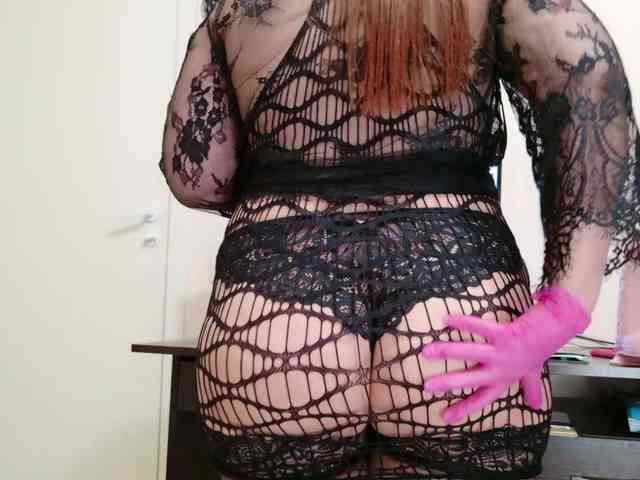 QueenFoxyLiza webcam