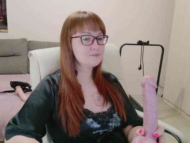 MISTRESS-FOX webcam