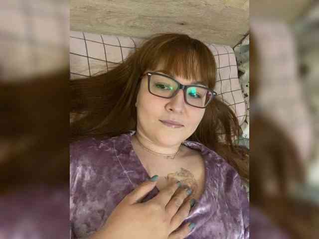 QueenFoxyLiza webcam