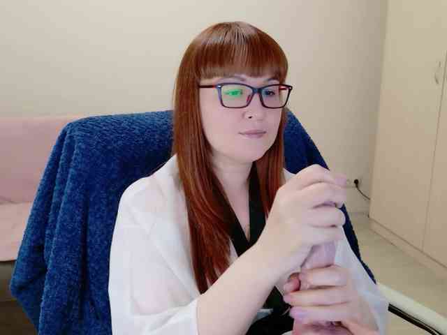 QueenFoxyLiza webcam