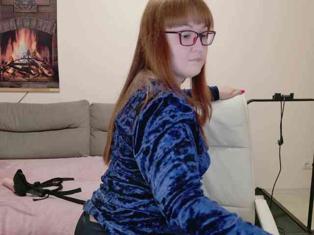 MISTRESS-FOX webcam