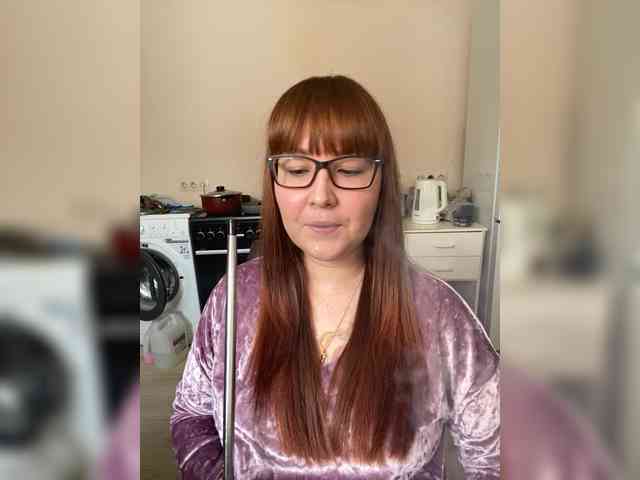 QueenFoxyLiza webcam