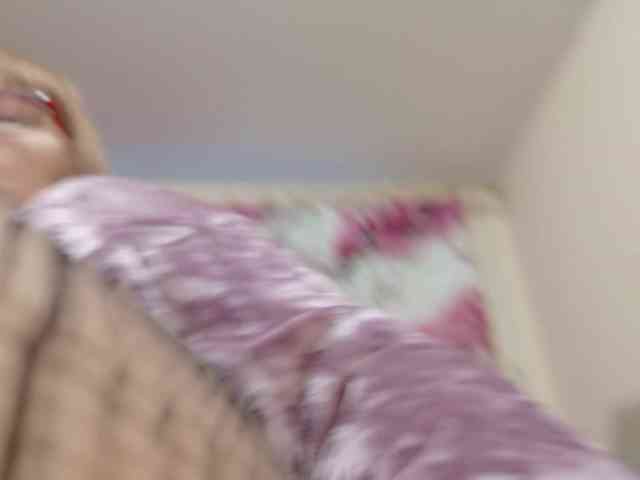 QueenFoxyLiza webcam