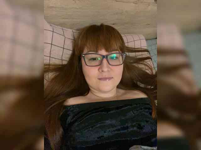 QueenFoxyLiza webcam