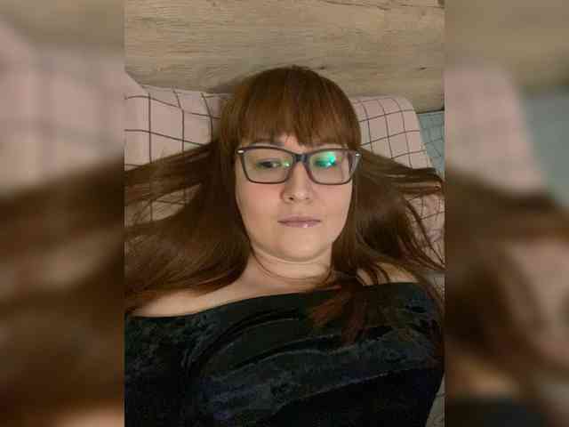 QueenFoxyLiza webcam