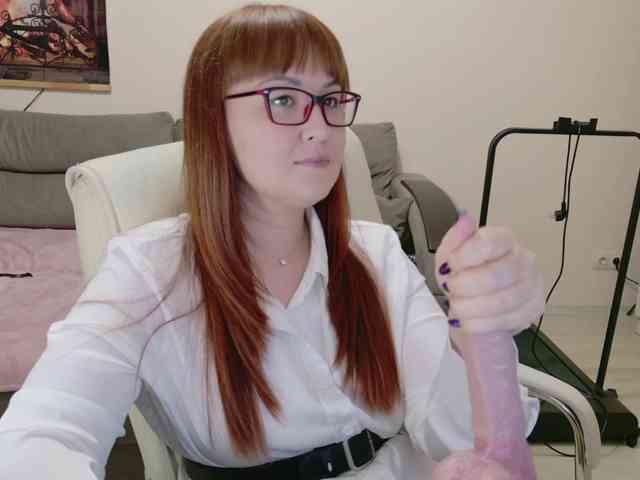 MISTRESS-FOX webcam