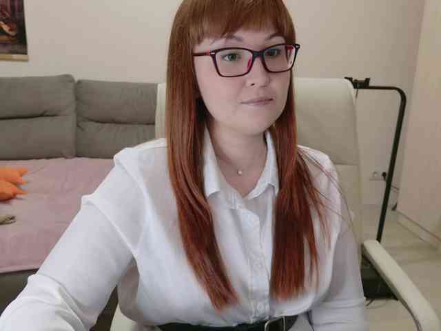 MISTRESS-FOX webcam