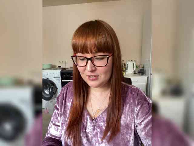 QueenFoxyLiza webcam