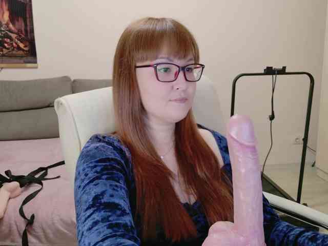 MISTRESS-FOX webcam