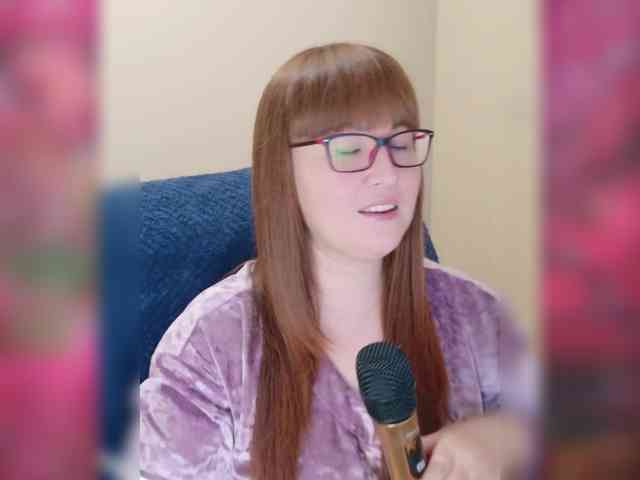 QueenFoxyLiza webcam