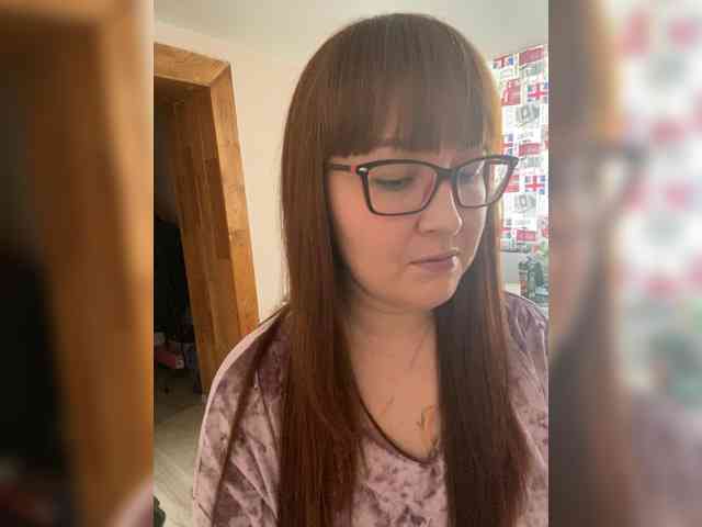 QueenFoxyLiza webcam