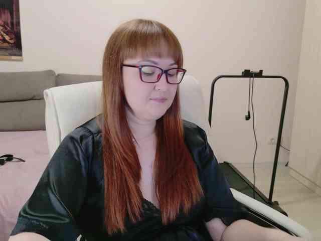 MISTRESS-FOX webcam