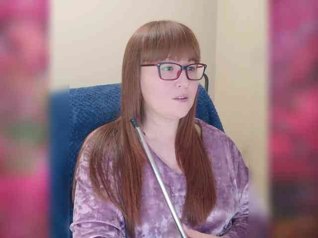 QueenFoxyLiza webcam