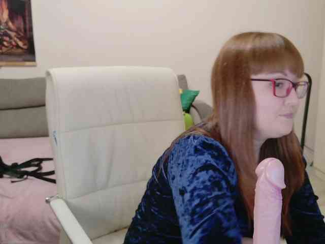 MISTRESS-FOX webcam