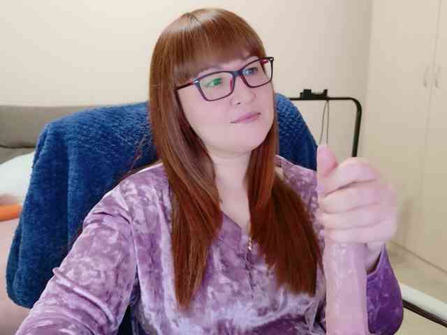 QueenFoxyLiza webcam