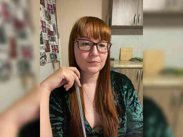 QueenFoxyLiza webcam