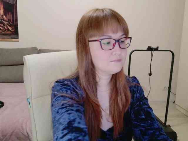 MISTRESS-FOX webcam