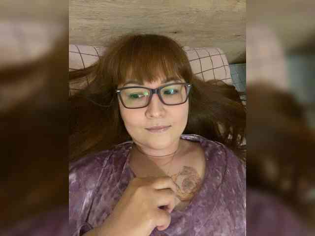 QueenFoxyLiza webcam