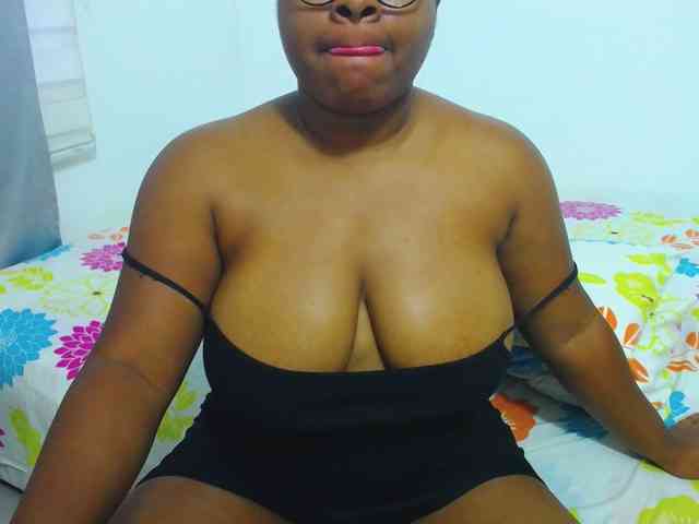 shirlyhotxx webcam