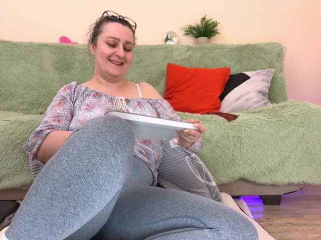 DucksInSlipps's BongaCams show and profile