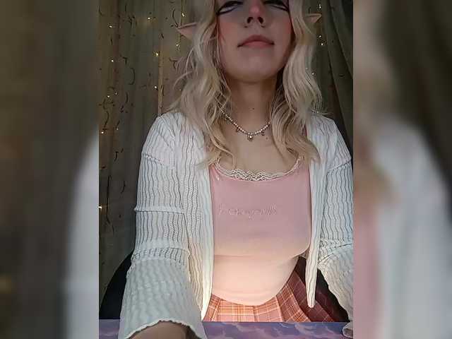 -Marcelline's BongaCams show and profile