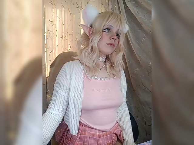 -Marcelline's BongaCams show and profile