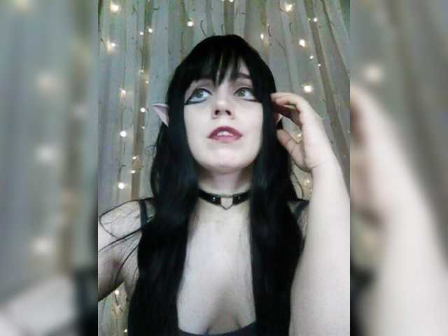 -Marcelline's BongaCams show and profile