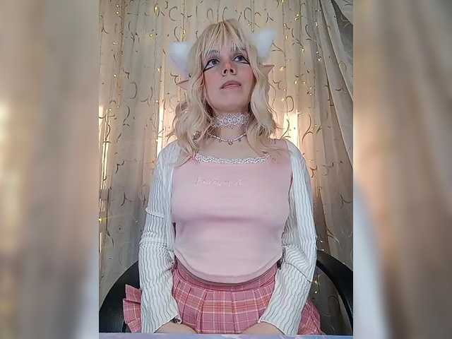 -Marcelline's BongaCams show and profile