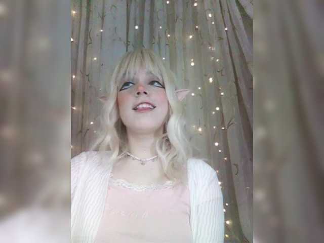 -Marcelline's BongaCams show and profile