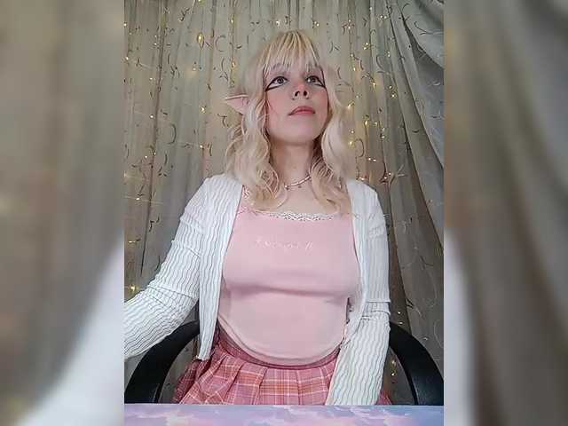 -Marcelline's BongaCams show and profile