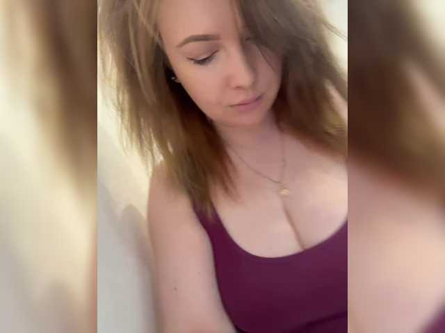 Katniss-K's BongaCams show and profile