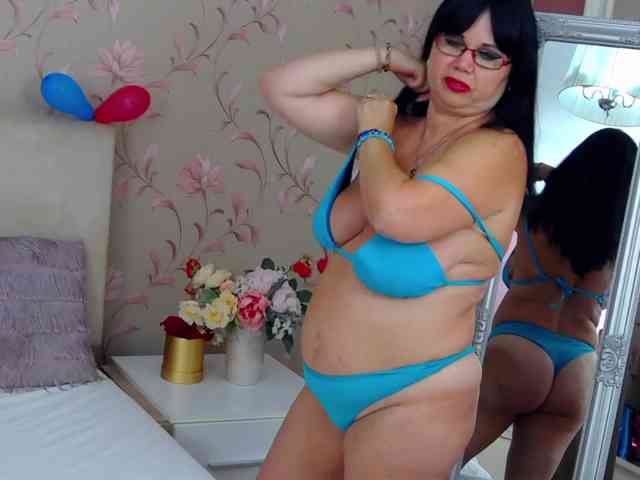 MatureVivian webcam