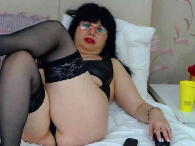 MatureVivian webcam