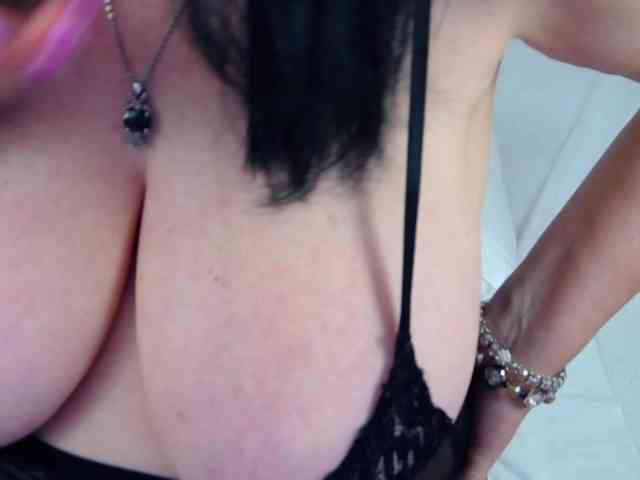 MatureVivian webcam
