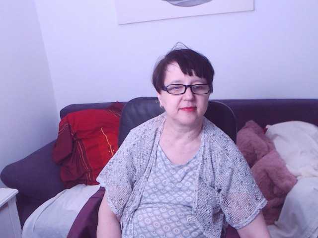 ChristaRose — Curvy ,sexy and naughty lady here,let's have fun together!Striptease for you 50 tk!