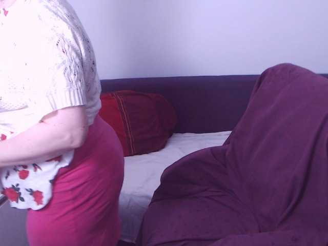 ChristaRose's BongaCams show and profile