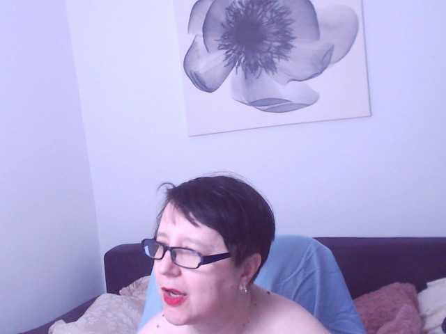 ChristaRose's BongaCams show and profile