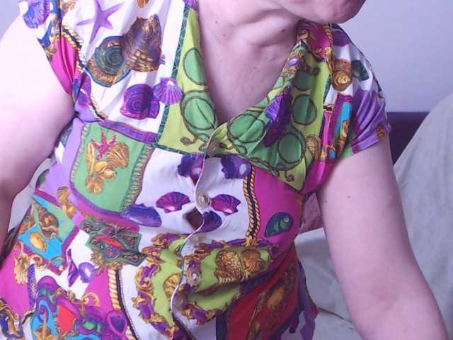 ChristaRose's BongaCams show and profile