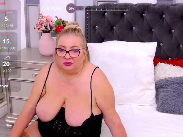 MadameLeona on BongaCams 