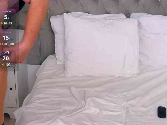 MadameLeona webcam