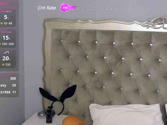 MadameLeona webcam