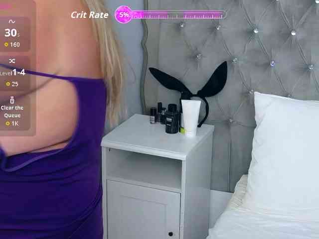 MadameLeona webcam