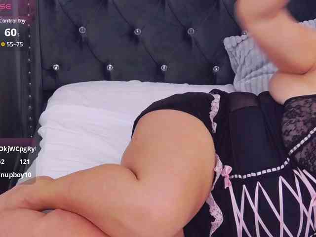 MadameLeona webcam