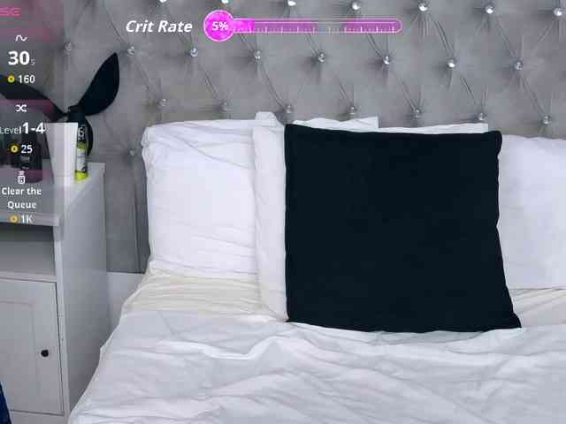 MadameLeona webcam