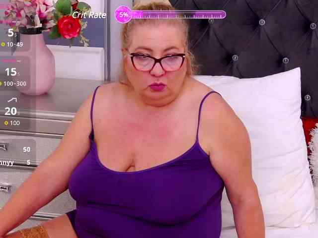 MadameLeona webcam
