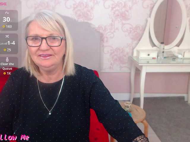 AlanaRichards's BongaCams show and profile