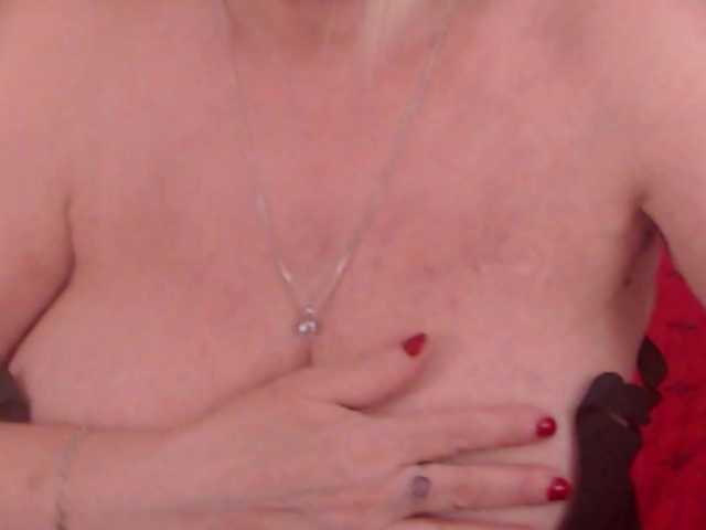 AlanaRichards's BongaCams show and profile