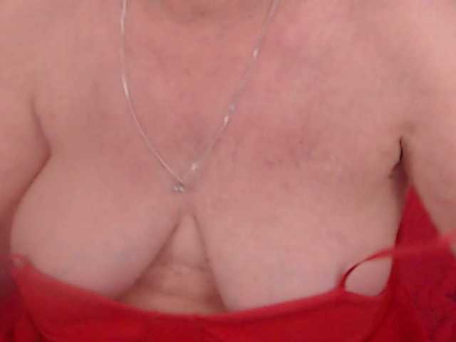 AlanaRichards's BongaCams show and profile