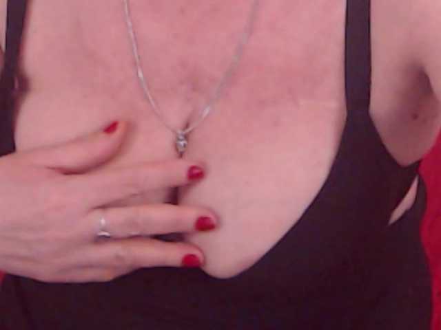 AlanaRichards's BongaCams show and profile